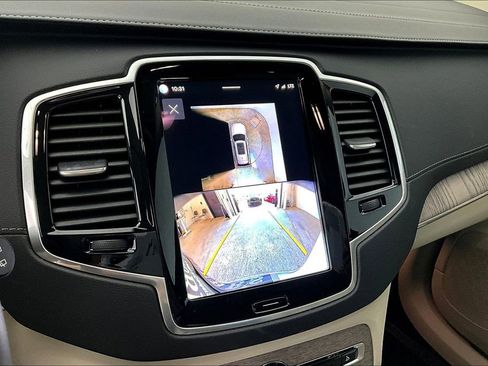 Used 2024 Volvo XC90 B6 Ultimate w/ Lounge Package image 28