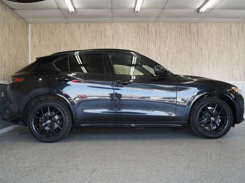 Used 2021 Alfa Romeo Stelvio Ti Sport image 6