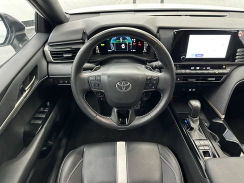 Used 2025 Toyota Camry SE FWD image 22