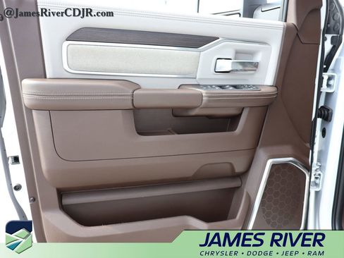 Used 2026 RAM 2500 Laramie AWD/4WD image 20