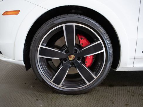 Used 2022 Porsche Cayenne GTS AWD/4WD image 15