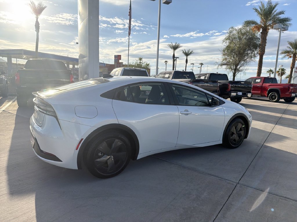 Certified 2026 Toyota Prius Plug-In Hybrid FWD image 4