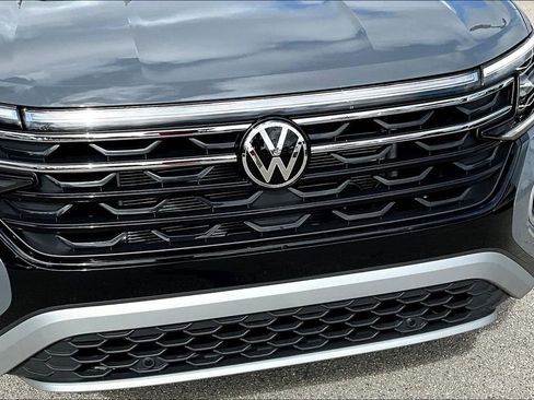 New 2026 Volkswagen Atlas Peak Edition AWD/4WD image 11
