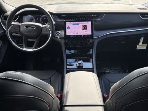 New 2025 Jeep Grand Cherokee L Limited image 38