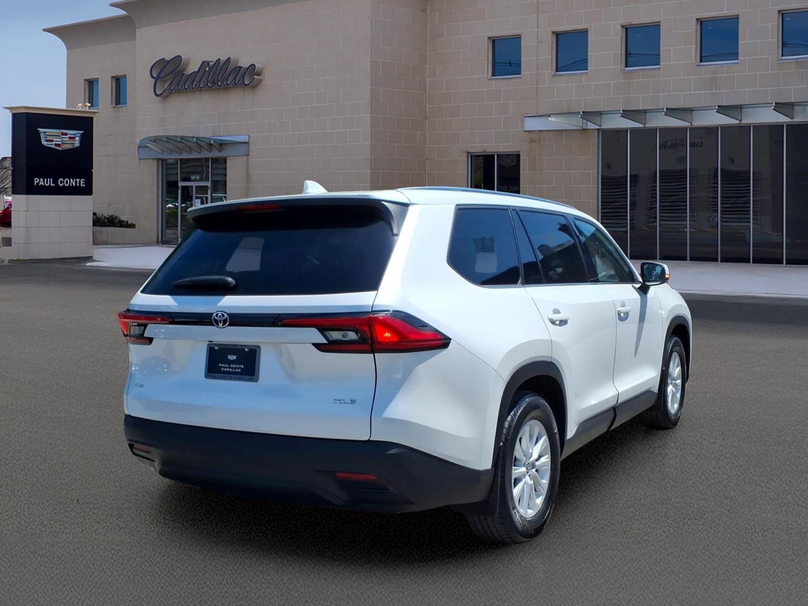 Used 2024 Toyota Grand Highlander AWD image 5