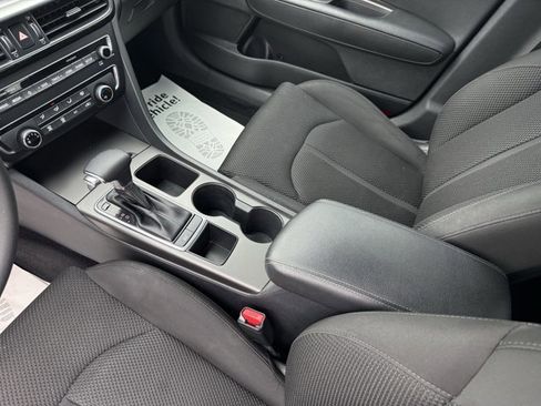 Used 2020 Kia Optima LX image 13