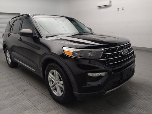 Used 2021 Ford Explorer XLT w/ Equipment Group 202A RWD image 13