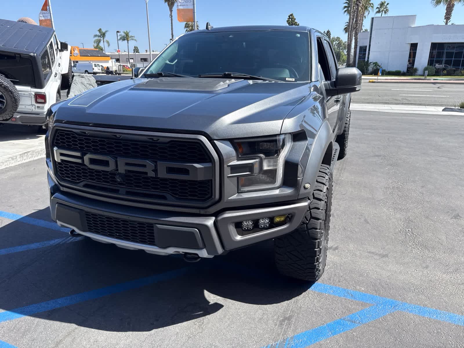 Used 2020 Ford F150 Raptor w/ Equipment Group 802A Luxury AWD/4WD image 2