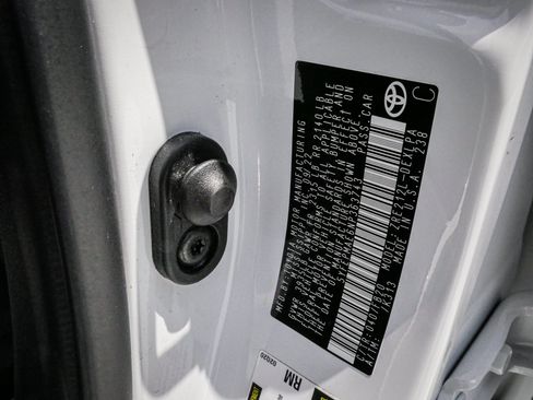 Used 2022 Toyota Corolla LE FWD image 33