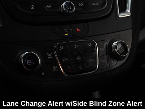 Used 2021 Chevrolet Malibu LT FWD image 22
