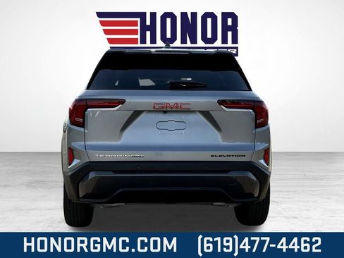 Used 2025 GMC Terrain Elevation image 4