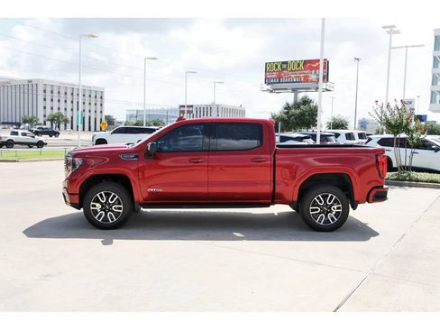 Used 2023 GMC Sierra 1500 AT4 w/ AT4 Premium Package AWD/4WD image 4