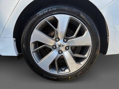 Used 2019 Kia Optima S w/ S Panoramic Sunroof Package FWD image 11