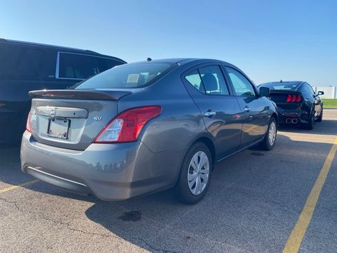 Used 2017 Nissan Versa SV FWD image 9