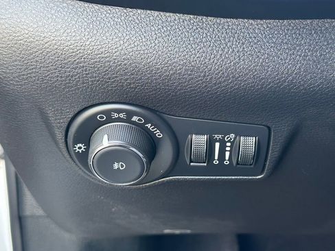 Used 2024 Jeep Compass Trailhawk image 31