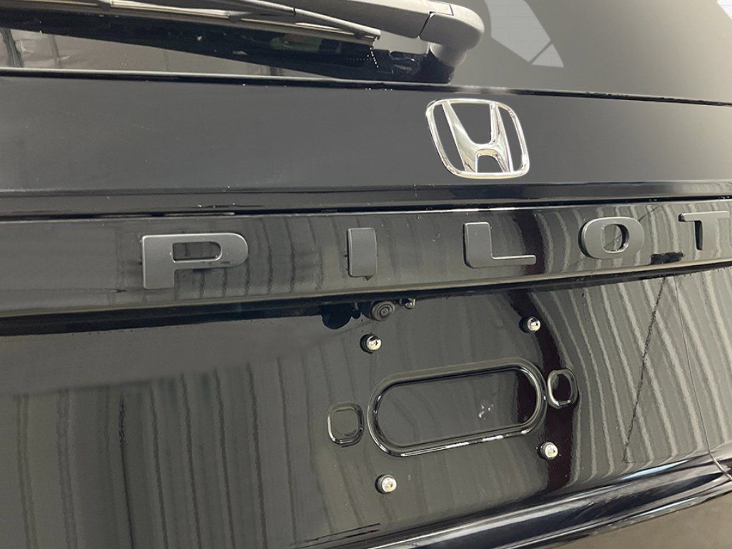New 2026 Honda Pilot Black Edition image 10