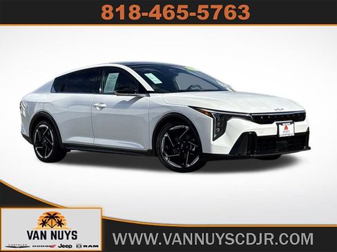 Used 2025 Kia K4 GT-Line w/ GT-Line Premium Package image 1