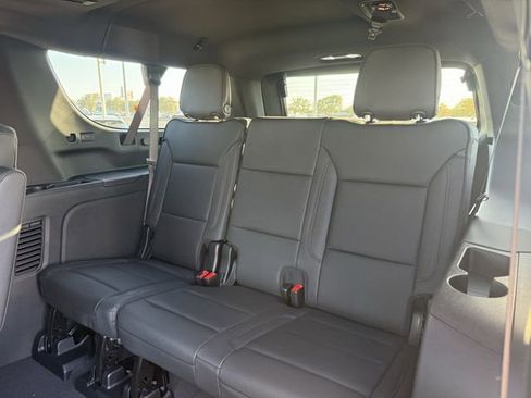New 2026 Chevrolet Suburban High Country image 27