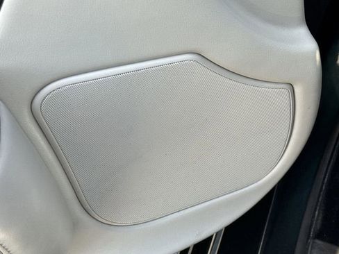 Used 2012 Jaguar XJ image 27