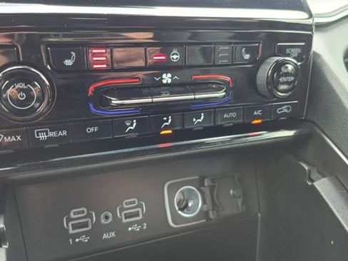 Used 2024 Jeep Grand Cherokee Limited image 21