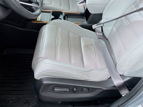 Used 2020 Honda CR-V Touring image 14