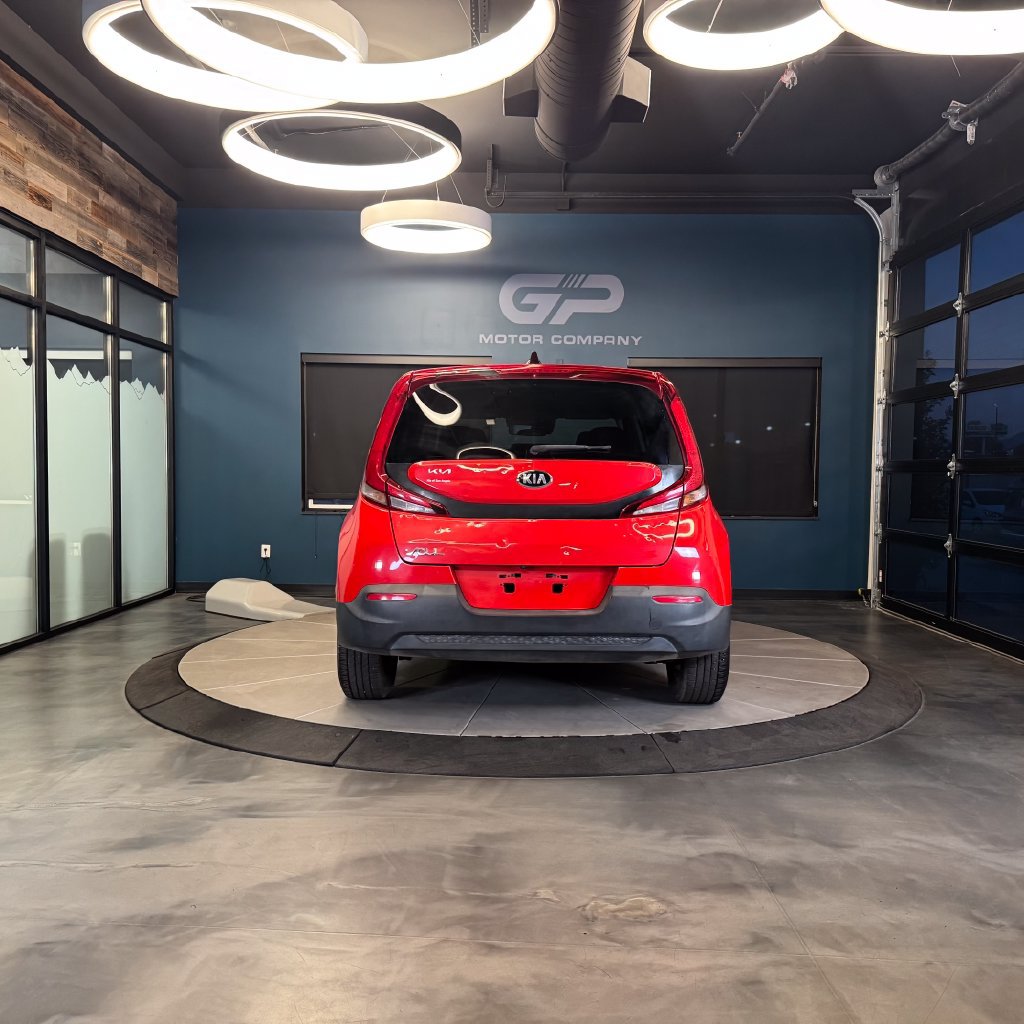 Used 2020 Kia Soul S FWD image 4