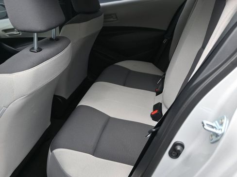 Used 2025 Toyota Corolla LE w/ Convenience Package image 11