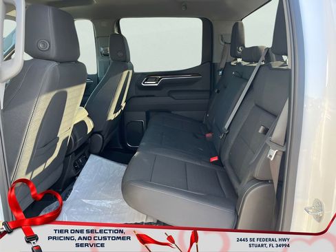 New 2025 GMC Sierra 1500 Elevation image 23