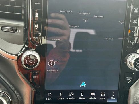 New 2026 RAM 1500 4x4 Crew Cab image 33