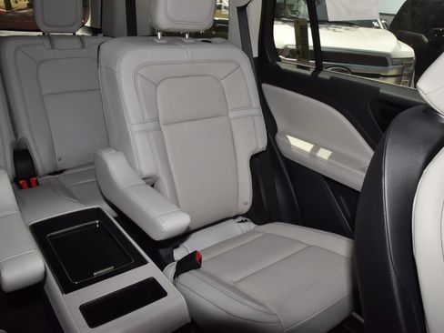 New 2026 Lincoln Aviator Reserve w/ Illumination Package AWD/4WD image 23