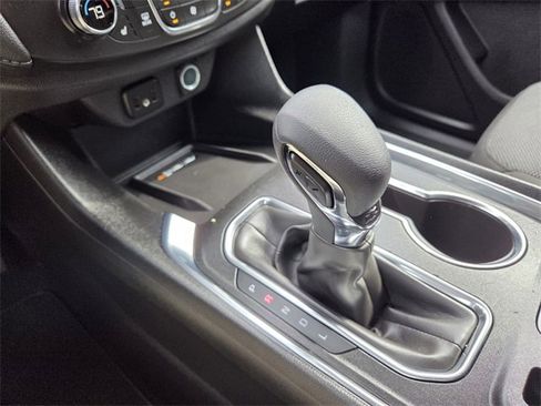 Certified 2023 Chevrolet Traverse LT image 34