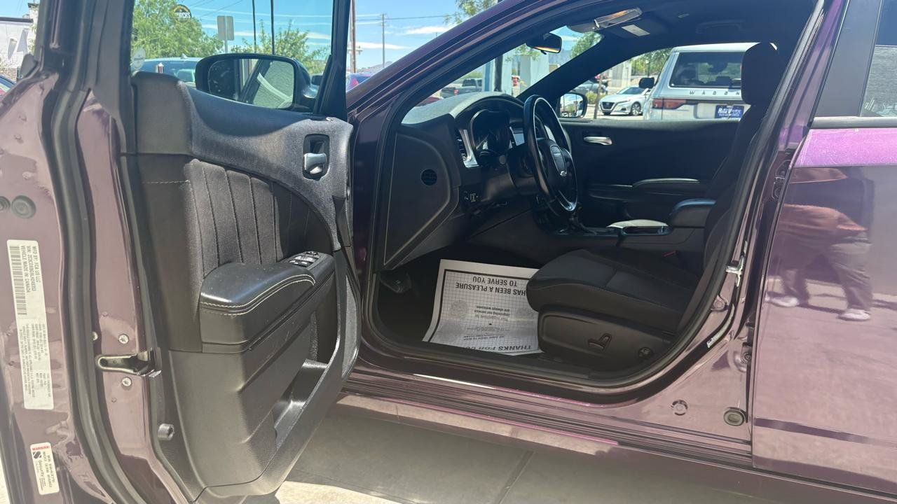 Used 2020 Dodge Charger SXT w/ Blacktop Package RWD image 12