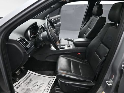 Used 2020 Jeep Grand Cherokee Overland AWD/4WD image 15