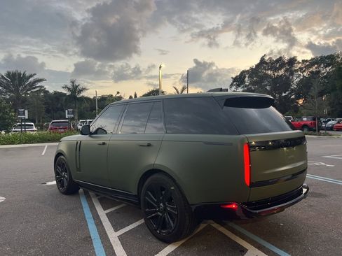 Used 2023 Land Rover Range Rover SE image 25
