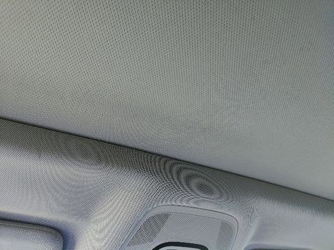 Used 2021 Audi e-tron Premium w/ Convenience Plus Package image 36