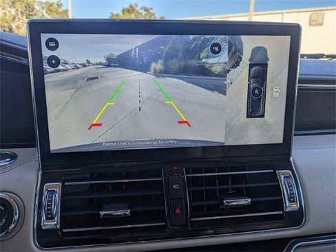 Used 2022 Lincoln Navigator Reserve image 28