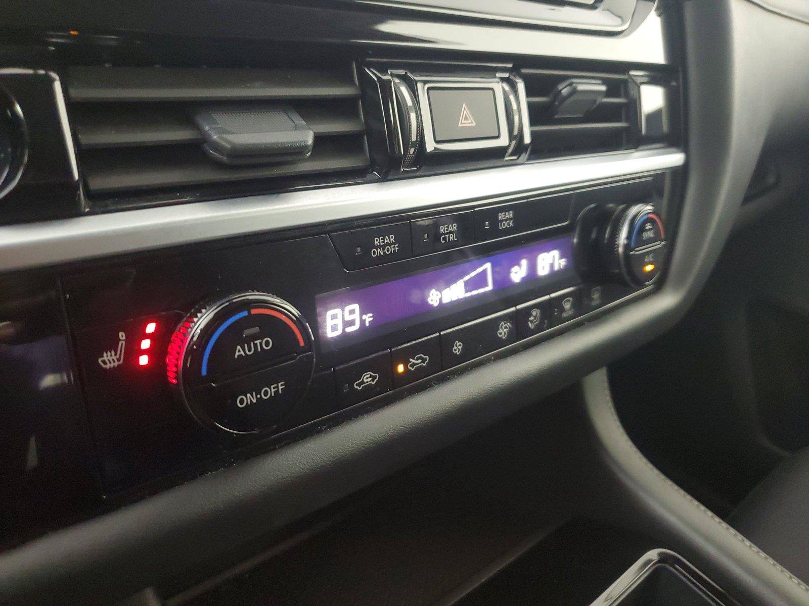 Used 2025 Nissan Pathfinder SV FWD image 28