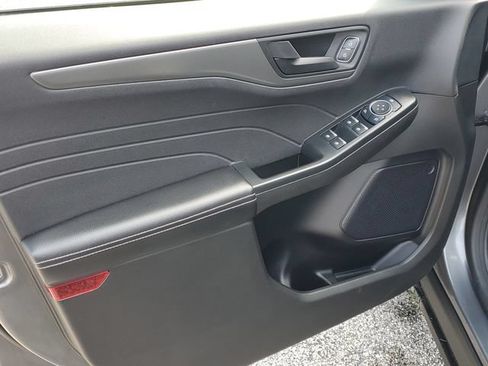 Certified 2023 Ford Escape Active AWD/4WD image 10
