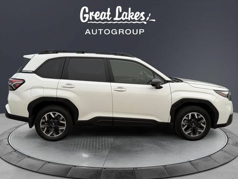 Used 2025 Subaru Forester Premium AWD/4WD image 6