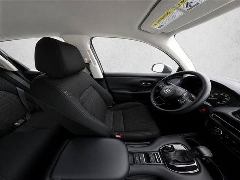 Used 2025 Honda HR-V LX image 13