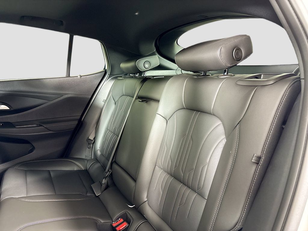 New 2026 Buick Envista Avenir FWD image 23