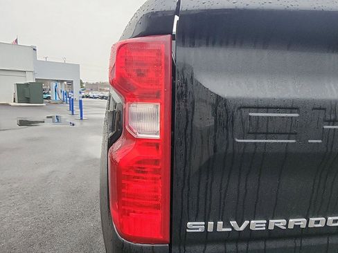 Used 2023 Chevrolet Silverado 1500 LT image 10