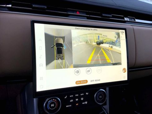 Used 2023 Land Rover Range Rover SE image 27