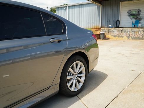 Used 2019 BMW 750i w/ Executive Package RWD image 22