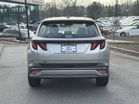 Certified 2026 Hyundai Tucson SE FWD image 6