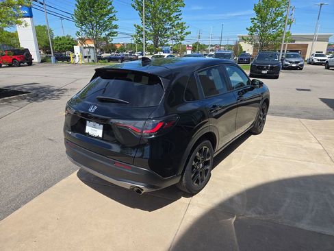 Certified 2024 Honda HR-V Sport image 3