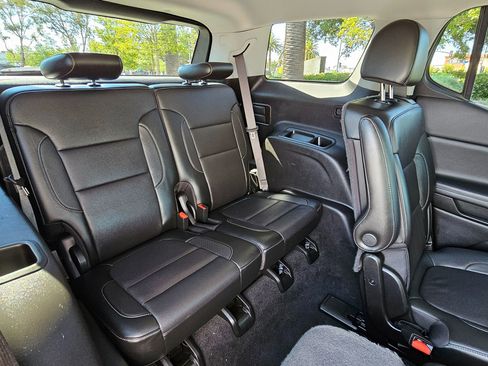 Used 2020 GMC Acadia SLT image 27