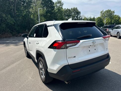 Used 2025 Toyota RAV4 XLE AWD/4WD image 7