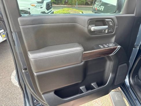 Used 2021 GMC Sierra 1500 SLT w/ X31 Off-Road Package AWD/4WD image 5