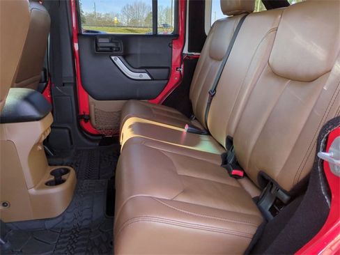 Used 2016 Jeep Wrangler Unlimited Sahara w/ Dual Top Group image 20